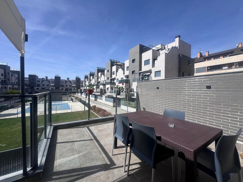 Foto 01cb2df8-77ec-4248-807c-8661e2d7e7ec. Pis amb calefacció aparcament piscina a Yebes - valdeluz Yebes