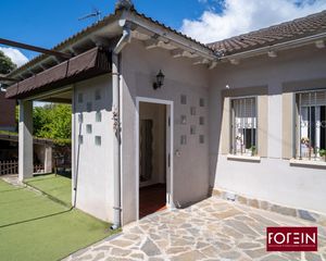 Chalet  Calle rio tajo. Encantador chalet en las colinas, el casar  ideal para familias