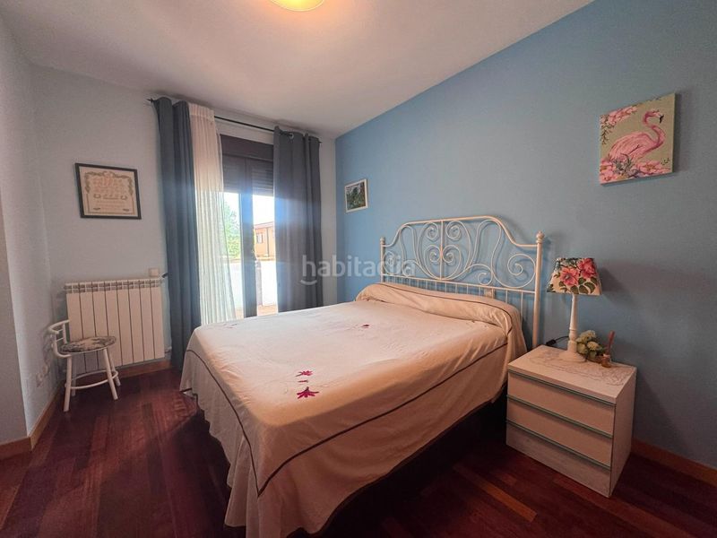 Foto 569d77ff-cb86-486d-b2c6-d34fe31a1d06. Casa aparellada amb calefacció aparcament piscina a Yebes