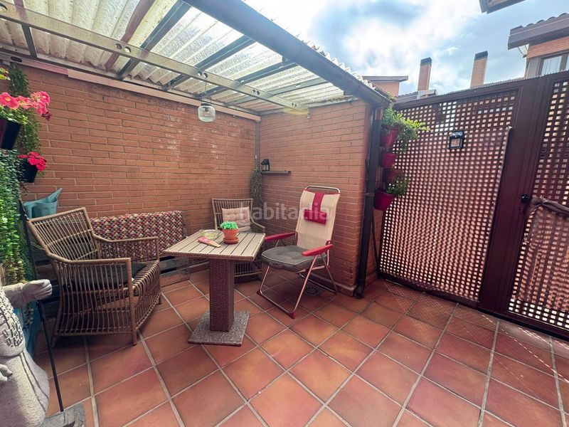 Foto fa018ca9-f0c9-43ed-92bd-df95af9e7232. Casa aparellada amb calefacció aparcament piscina a Yebes