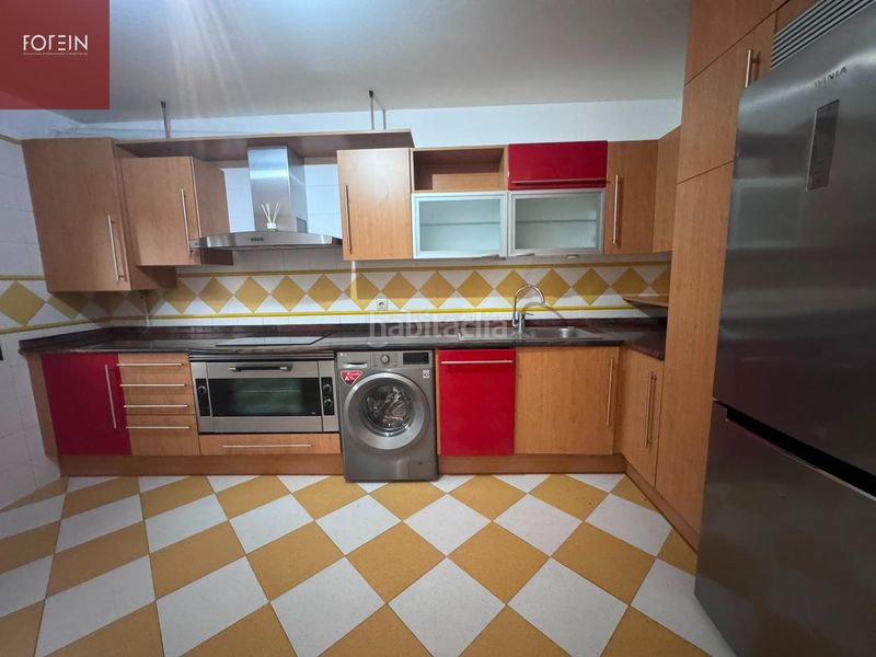 Foto 83a729b3-b763-4f38-8c21-980f899d55d3. Casa adossada amb calefacció aparcament a Alovera