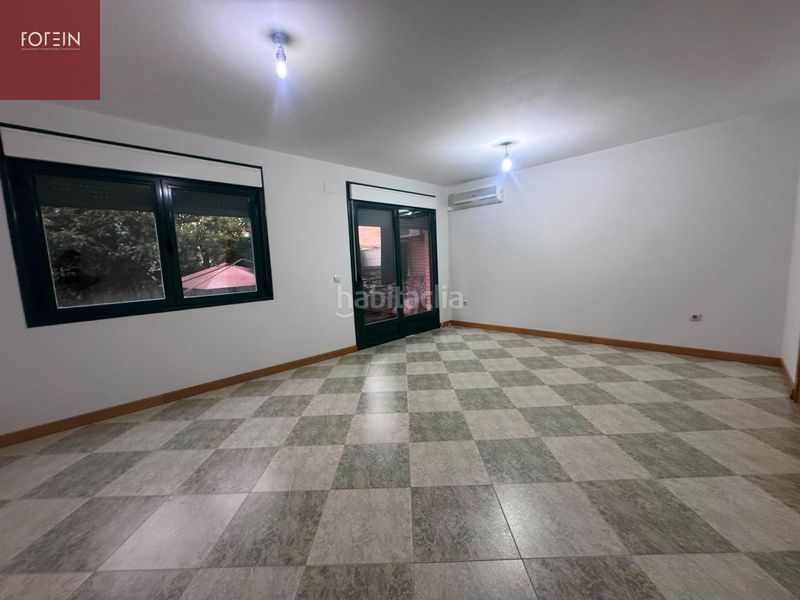 Foto f782f195-8023-4c5a-aa6e-a2a7cb3d61fa. Casa adossada amb calefacció aparcament a Alovera