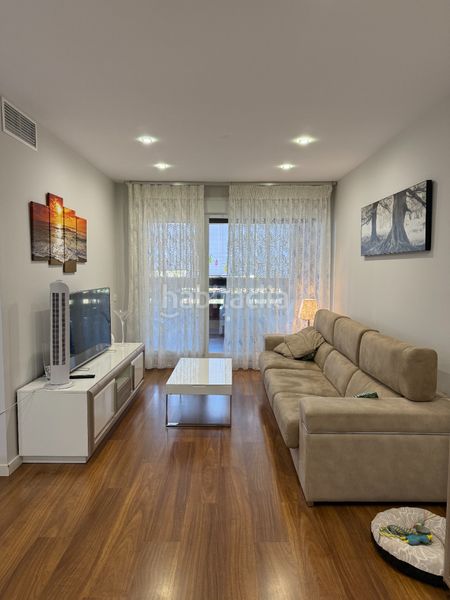 Foto 7b7ab70d-74df-420e-b1ae-f374535273cd. Miete appartement in calle rector federico mayor zaragoza 11 in Motril