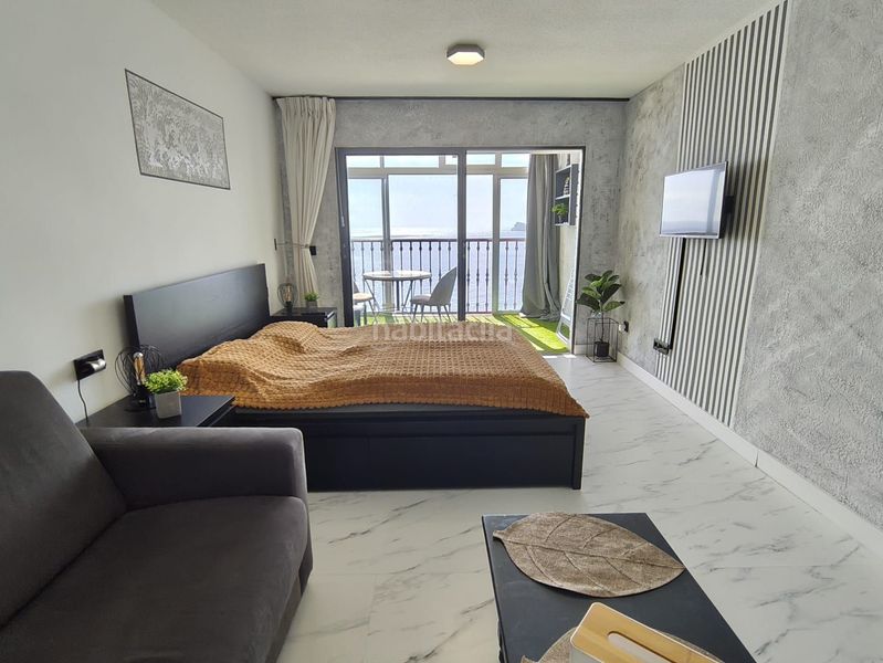 Foto de46d2e7-1e72-4b28-b51d-af068e37ae19. Estudi amb calefacció aparcament piscina a Playa Levante Benidorm