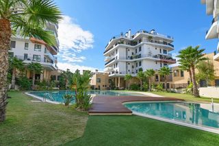 Apartment in Platja de Torres. Espectacular apartamento con diseño elegante, a unos pasos de pl