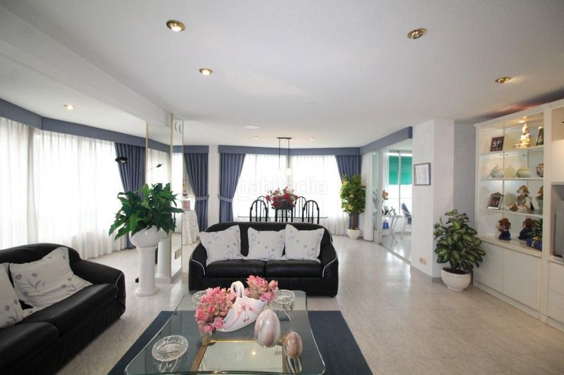 Foto ecdaefa8-a6c3-4700-83e7-5a0931d9522e. Apartament amb calefacció aparcament piscina a Playa Levante Benidorm