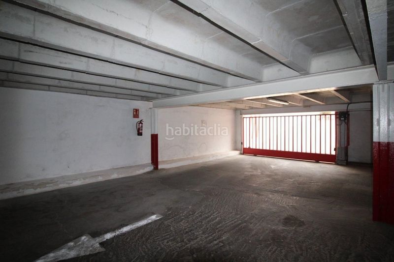 Foto b8128bc0-8bd4-4b40-bd54-5b5aa13d3038. Apartament amb aparcament piscina a Playa Levante Benidorm