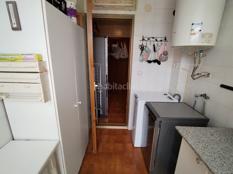 Foto f60e2e60-c1ce-4700-b892-3786f8c783f3. Apartament amb aparcament a Playa Levante Benidorm