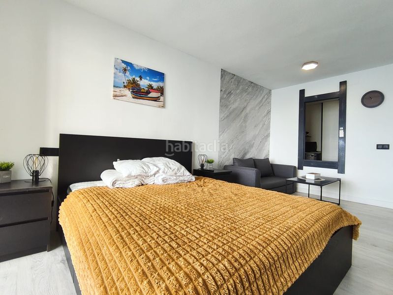 Foto 0918f7f0-0b57-4bdb-a8ca-d529f9d0454c. Estudi amb aparcament a Playa Levante Benidorm