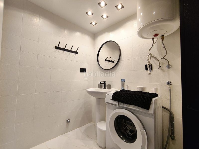 Foto 6aa8a835-f0b3-45bb-98df-cf0b4cc2d881. Estudi amb aparcament a Playa Levante Benidorm