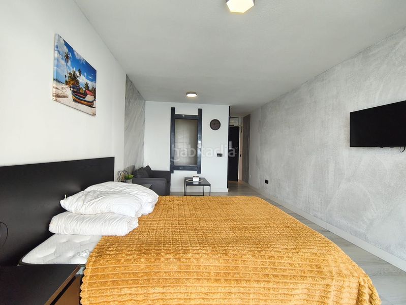 Foto aab2cec5-252b-49bd-8c0b-88dd79844f45. Estudi amb aparcament a Playa Levante Benidorm