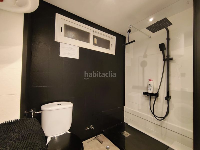 Foto b6408a64-8f67-4749-840b-782a7495cd83. Estudi amb aparcament a Playa Levante Benidorm