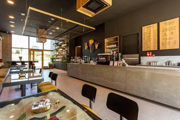 Foto 3e92bcf9-c9d9-4b60-bde3-195d9019cf52. Apartament amb aparcament a Playa Poniente Benidorm