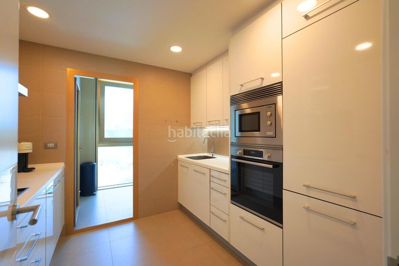 Foto 4383352a-f497-4dbd-a852-c9b773846c84. Apartament amb calefacció aparcament piscina a Playa Poniente Benidorm