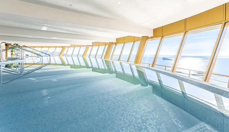Foto 5d8a413d-1215-4019-b83a-574c8f18b163. Apartament amb calefacció aparcament piscina a Playa Poniente Benidorm