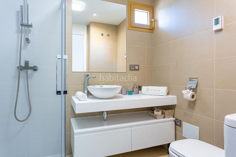 Foto a3b96378-3daf-4c34-8a00-071bdf26eb02. Apartament amb aparcament a Playa Poniente Benidorm