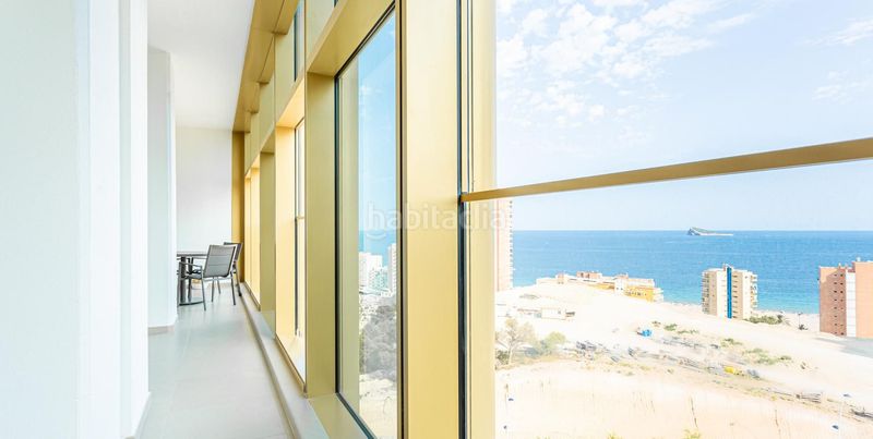 Foto 52bc9d35-6ccf-4c6f-82dc-4a60198fe438. Apartament amb aparcament a Playa Poniente Benidorm