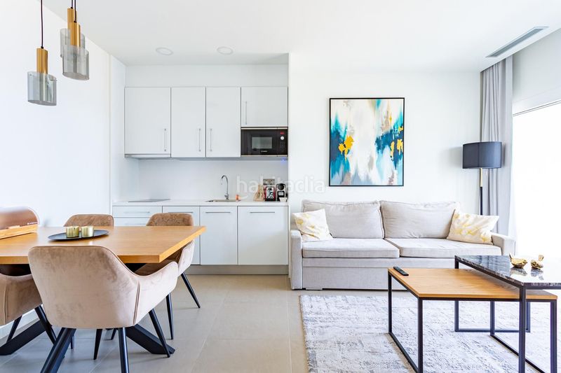 Foto c9573eae-4be0-419a-b0e0-efc2f51a405f. Apartament amb aparcament a Playa Poniente Benidorm