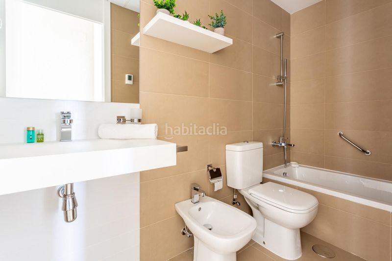 Foto 027ba1ee-0291-45ac-8024-d3a01a4d0780. Apartament amb aparcament a Playa Poniente Benidorm