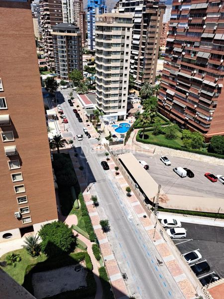 Foto 15413cf1-0b83-4faf-b071-cbded269b8b9. Apartament amb piscina a Levante Alto Benidorm