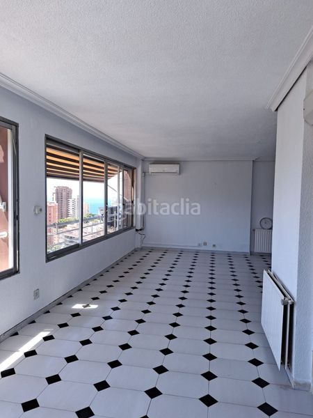 Foto 2a85b467-8695-4c1a-97f9-6d0588530c45. Apartament amb piscina a Levante Alto Benidorm