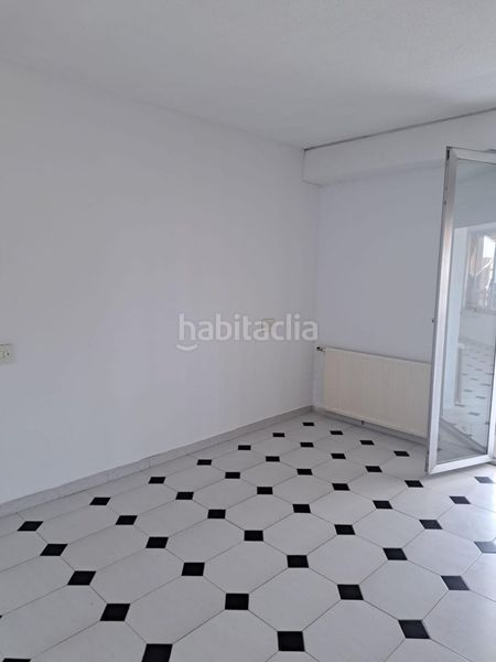 Foto 48e517d5-6b3c-4eb1-958d-be15ac61a853. Apartament amb piscina a Levante Alto Benidorm