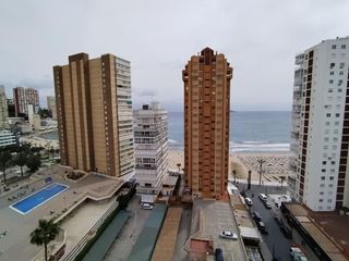 Attico in Playa Levante. Gran ático con vistas panorámicas al mar y benidorm a unos pasos