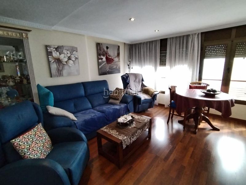 Foto 25863820-b536-47ff-9773-56bff7c23a8e. Àtic amb aparcament a Playa Levante Benidorm