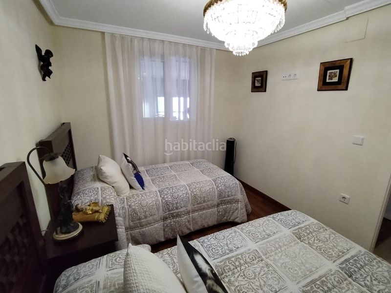 Foto 4d7e5d4d-dcba-4855-a24a-a09be7706a00. Àtic amb aparcament a Playa Levante Benidorm