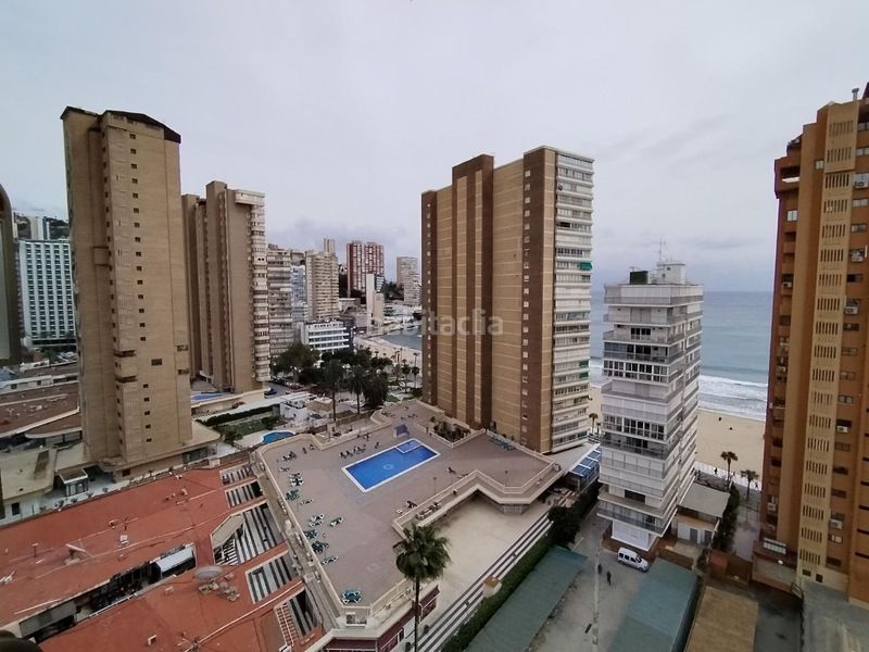 Foto 765a33d3-f1f0-47c0-9374-8e367cc41b82. Àtic amb aparcament a Playa Levante Benidorm