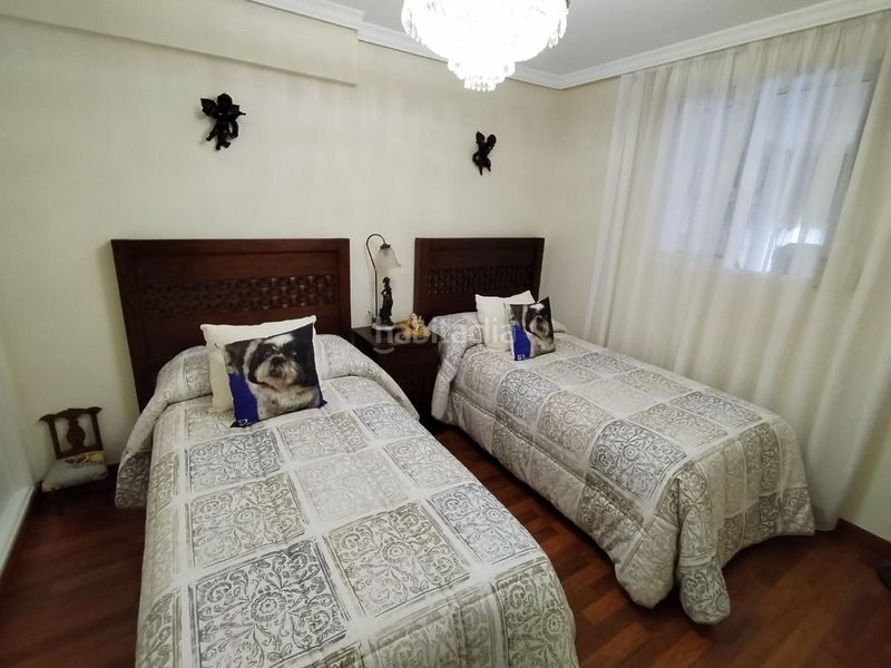 Foto a21de0cf-07fb-45e1-93d1-3780286b9490. Àtic amb aparcament a Playa Levante Benidorm