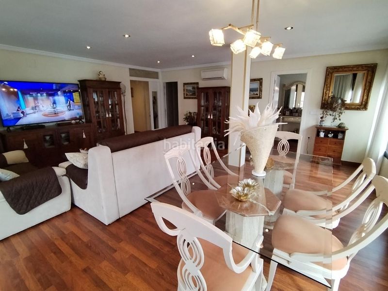 Foto d3e60af1-7095-423e-8611-fe50a2db85fc. Àtic amb aparcament a Playa Levante Benidorm