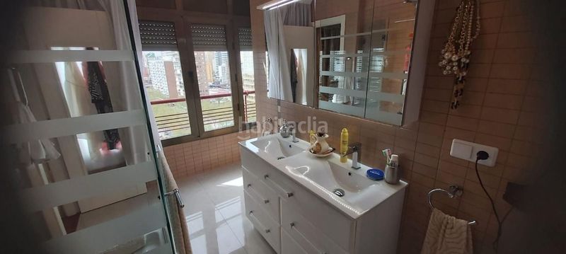 Foto fe396a08-64df-49e5-b296-8e4a3ad69d59. Àtic amb aparcament a Playa Levante Benidorm