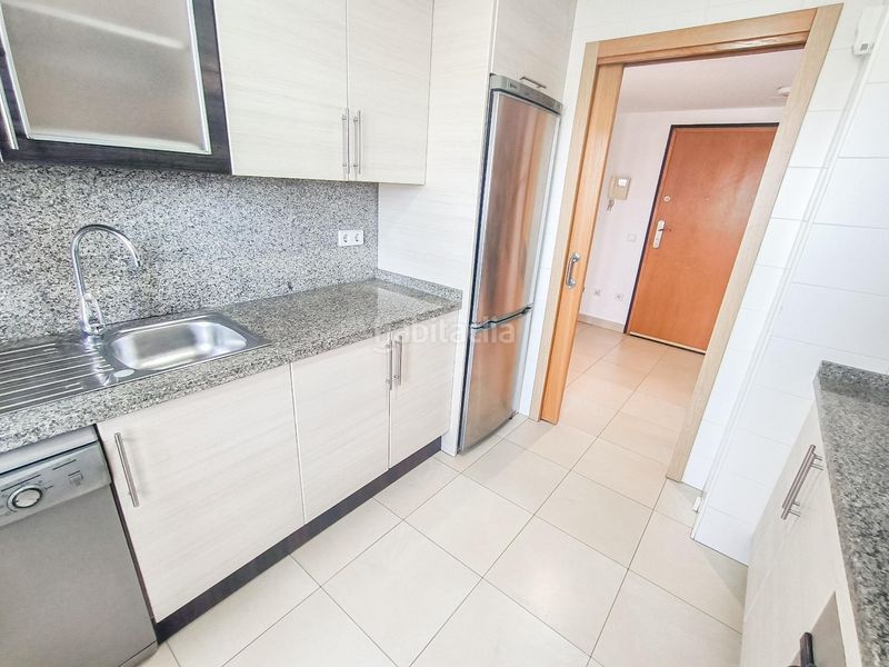 Foto 0b162c2d-b8eb-458e-b1a7-a1bebc6b9b91. Apartament amb aparcament piscina a Via Parque Benidorm