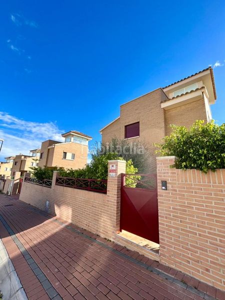 Foto 7f4d4c39-e46f-48d8-aa33-b38f5a5e5991. Xalet amb calefacció aparcament piscina a Montebello - Nou Espai Nucia (la)