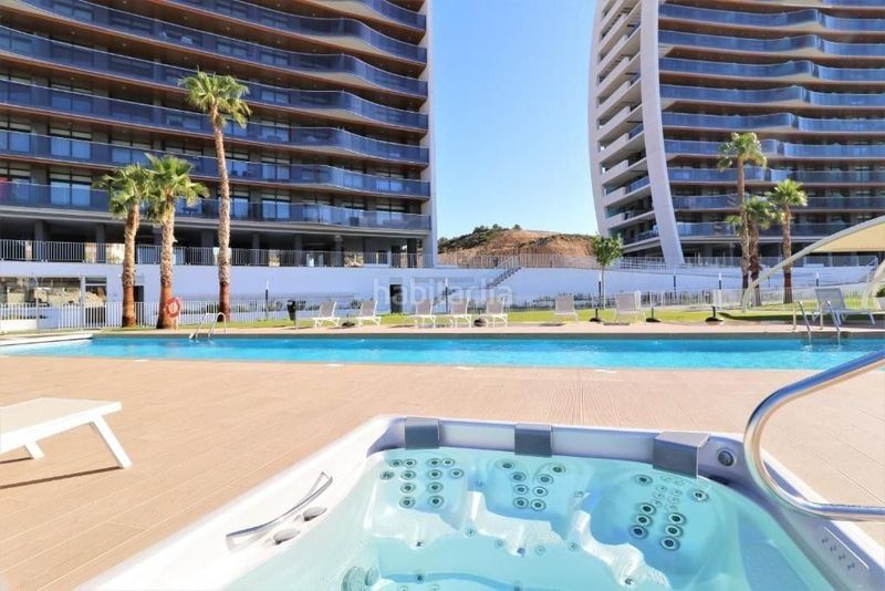 Foto 10d35bba-c5d1-4d3f-8ea6-a37b6ee9e42d. Apartament amb aparcament piscina a Playa Poniente Benidorm
