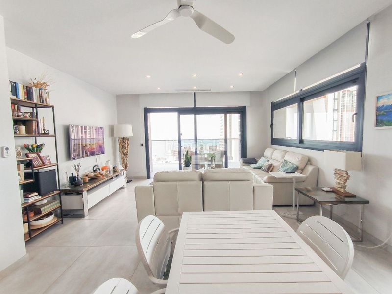 Foto 26beb757-83c5-4fb5-8aa9-bee289e82f3e. Apartament amb aparcament piscina a Playa Poniente Benidorm