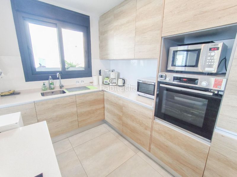 Foto 54479c12-32a2-4336-ad27-0442911ad5e3. Apartament amb aparcament piscina a Playa Poniente Benidorm