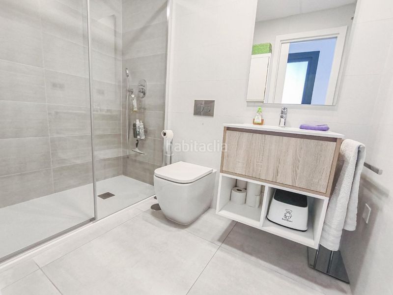 Foto 6246ecbc-34ae-4031-93b3-37b15bf55be9. Apartament amb aparcament piscina a Playa Poniente Benidorm