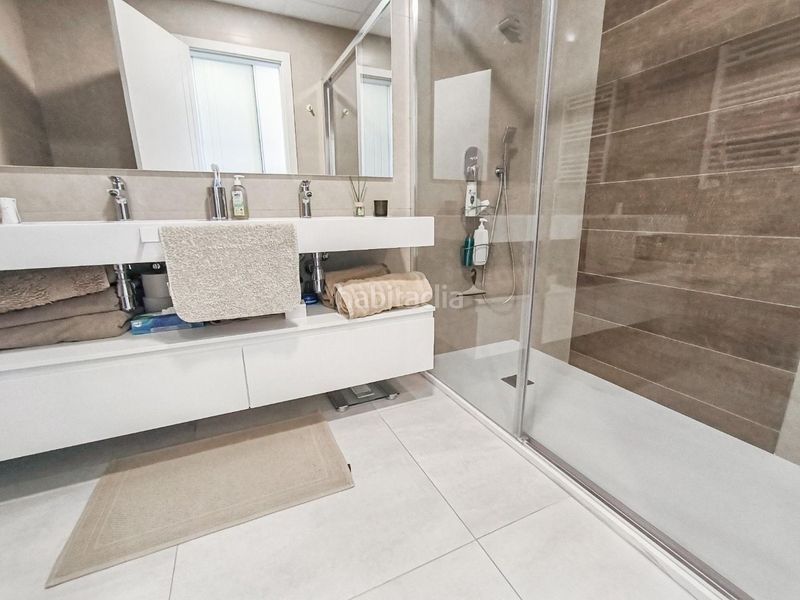 Foto 6fdc2651-7a0d-41d7-be7e-d253e907c977. Apartament amb aparcament piscina a Playa Poniente Benidorm