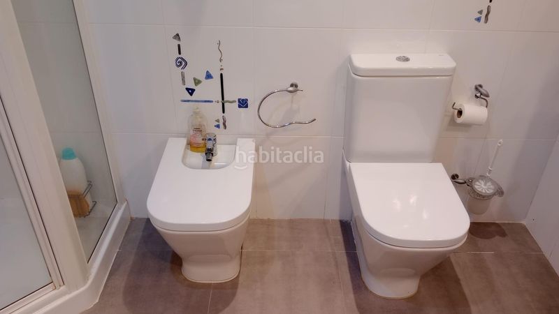 Foto 916619c7-8eb6-4372-9764-112a67f32464. Pis amb aparcament a Playa Levante Benidorm