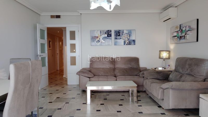 Foto f065d324-a59b-4a9a-bf00-d6d36a114b9f. Pis amb aparcament a Playa Levante Benidorm