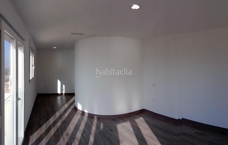 Foto cd72439d-6ec3-450b-ab3a-79ff03e4c06f. Àtic amb aparcament piscina a Rincón Alto Benidorm