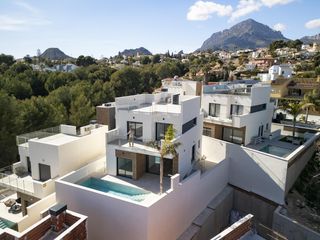 Xalet a Coloma. Villa de nueva construcción en bonita zona la nucia coloma.