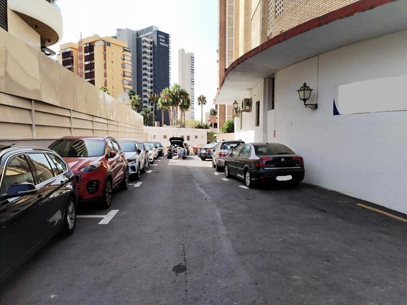 Foto 299620f3-aa92-44c1-a203-0dd5d62a0fae. Apartament amb aparcament piscina a Playa Levante Benidorm