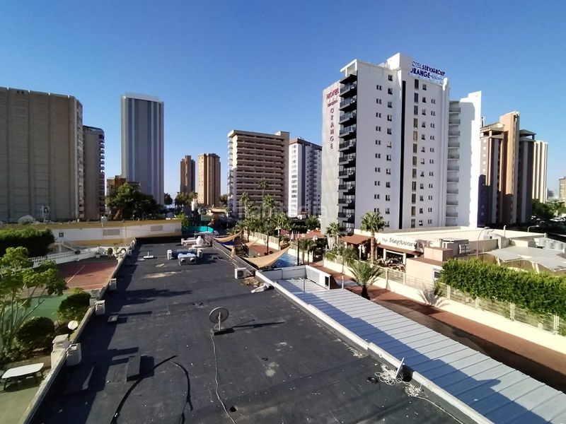 Foto d60ae1c8-e52a-4f1a-ba0c-174c0803e191. Apartament amb piscina a Levante Alto Benidorm
