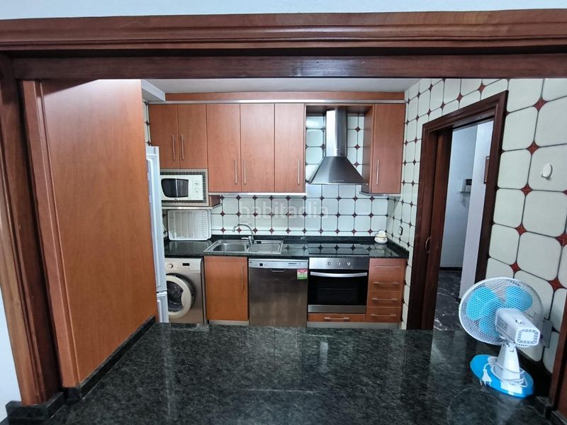 Foto d6899900-7c0b-40f7-ab39-9a1735fd324b. Pis amb aparcament piscina a Playa Poniente Benidorm