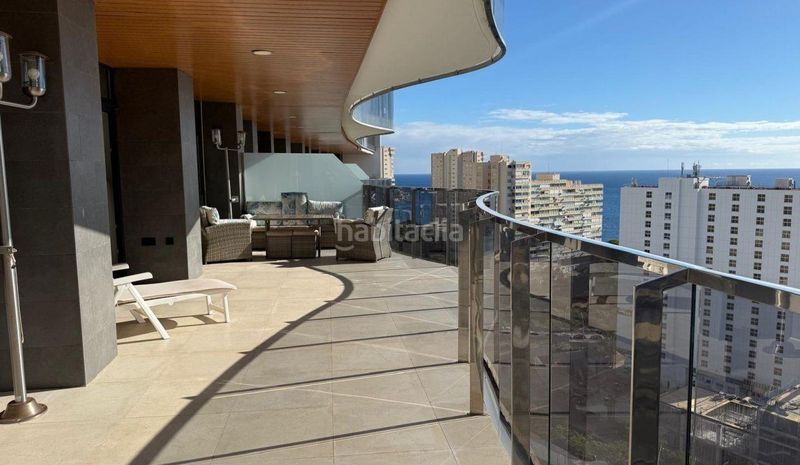 Foto 3fa89e7a-8e08-45ad-b385-cb1475186638. Pis amb aparcament piscina a Playa Poniente Benidorm