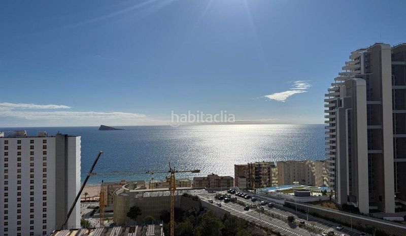 Foto c45e9582-eb73-4d71-bd7b-f3de6a054a56. Pis amb aparcament piscina a Playa Poniente Benidorm