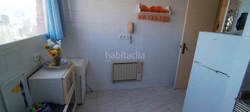 Foto ebbfc1a6-6468-4b26-8cda-017280bf4891. Pis amb aparcament piscina a Playa Levante Benidorm